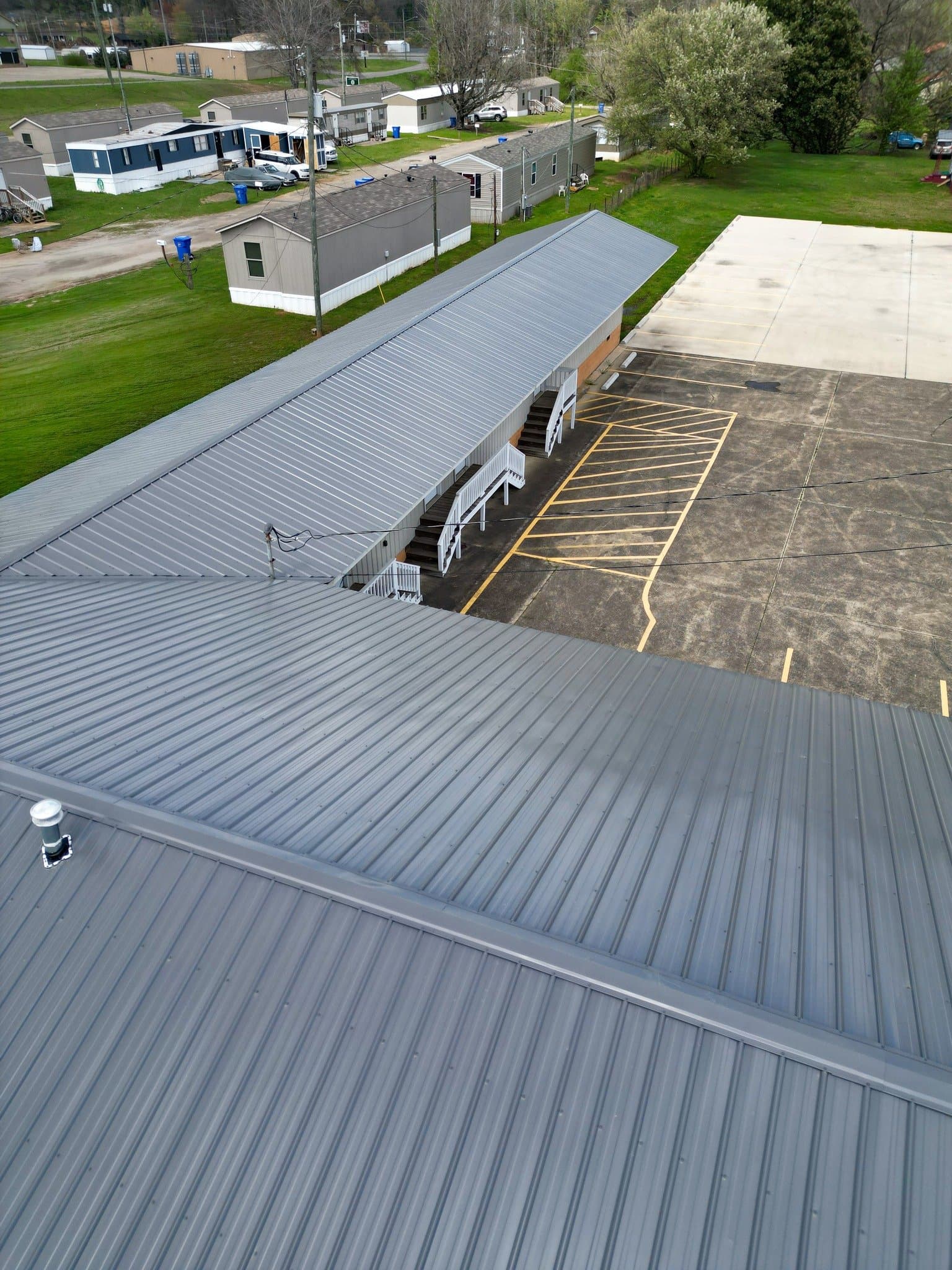 Commercial metal roof installation